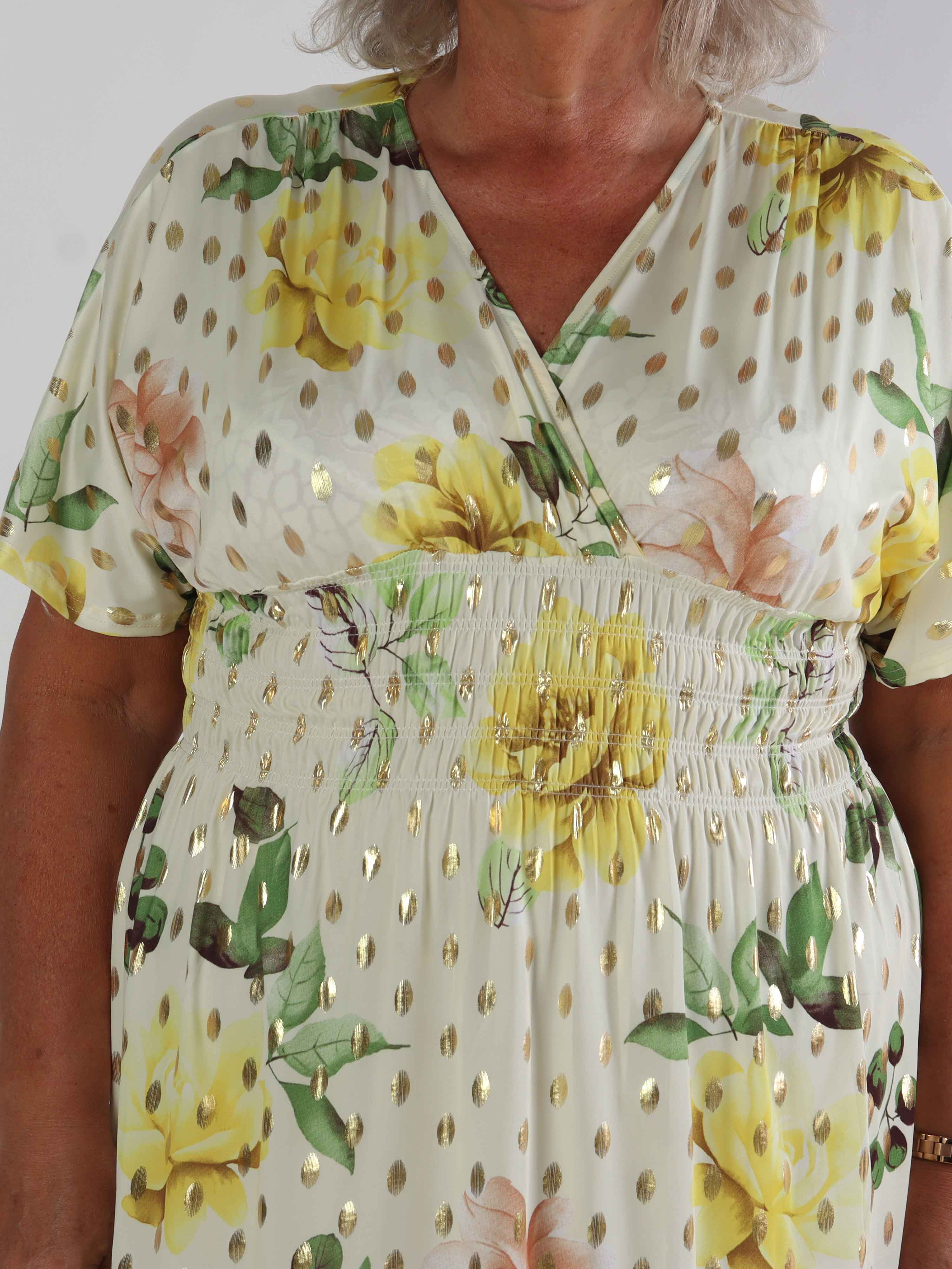 Pams Summer Short - Elastisk plus size klänning med blommig mönster och resår